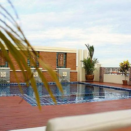 D Apartment Pattaya Eksteriør billede