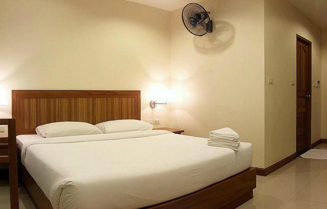D Apartment Pattaya Eksteriør billede