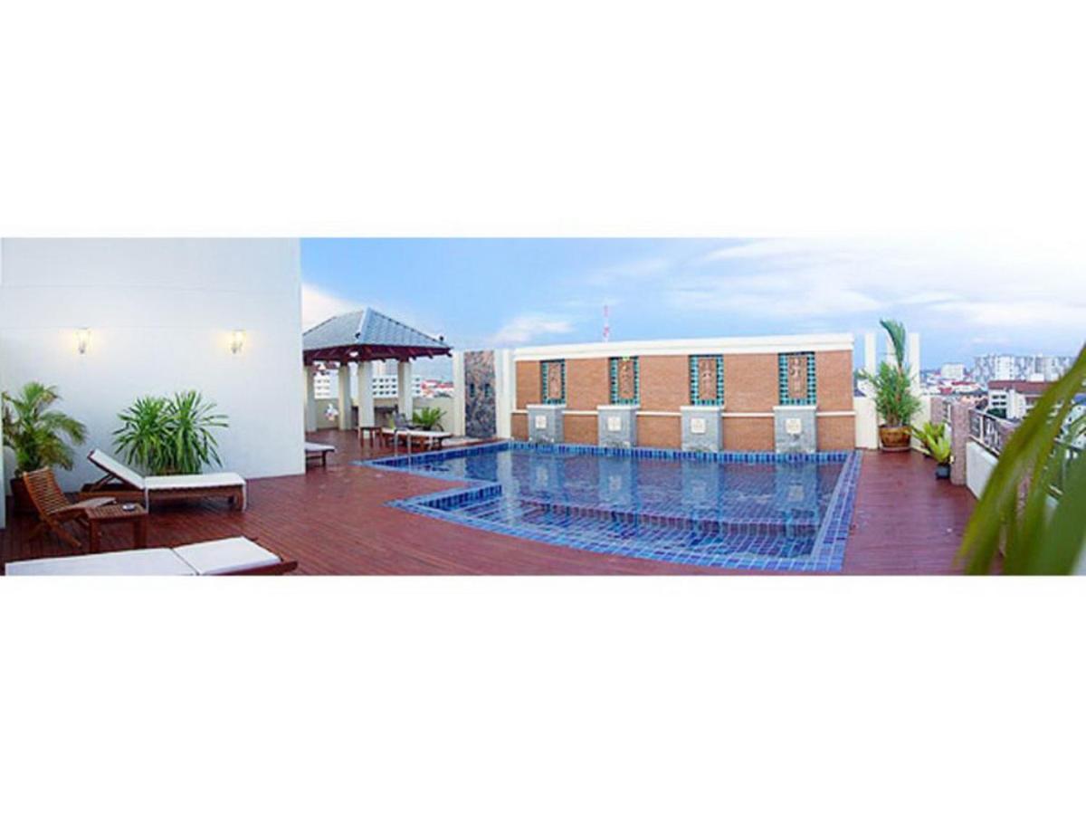 D Apartment Pattaya Eksteriør billede